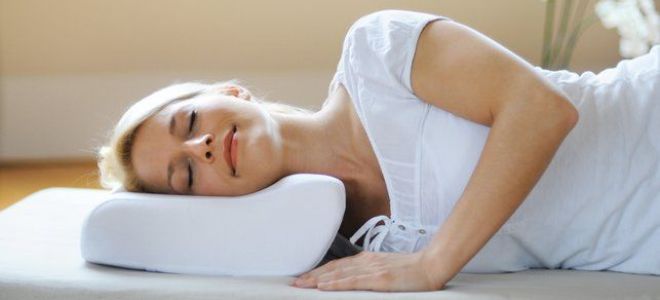 Правильное положение шеи во время сна при остеохондрозе