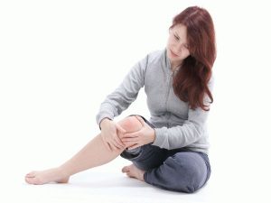 Непатогенный хруст после затекания колена