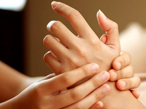 Стимуляция кровообращения при артрите пальцев рук