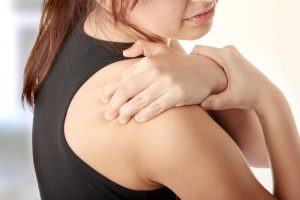 Сильная боль в плече при периартрите
