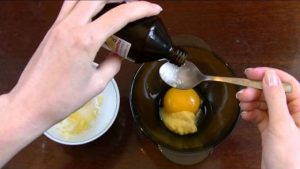 Яйцо с горчицей и камфорным спиртом