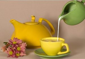 Зеленый чай с молоком при подагре